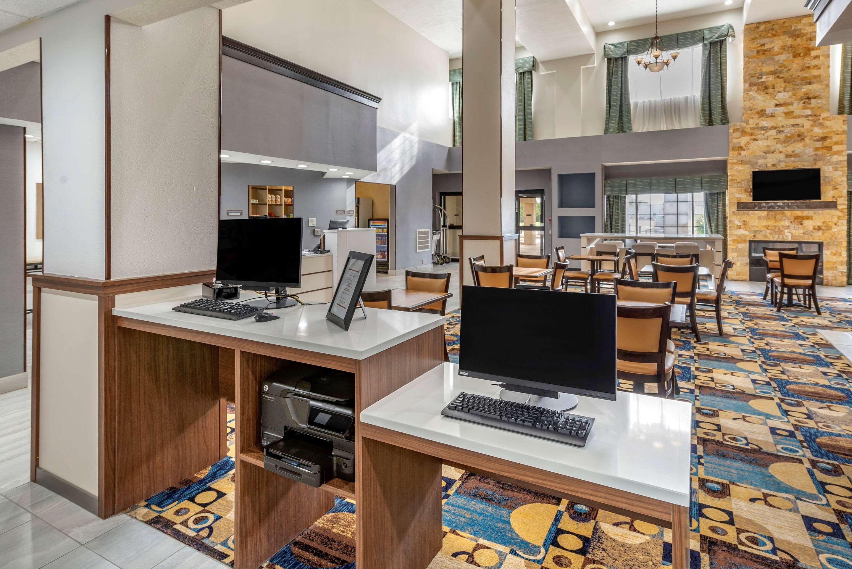 Comfort Suites Clovis Exteriér fotografie