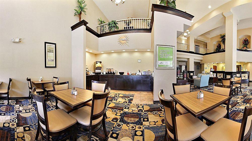 Comfort Suites Clovis Exteriér fotografie
